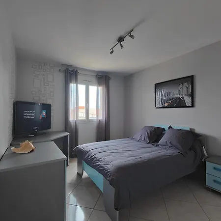 Ferienwohnung Chez Aline Et Marc Poussan Exterior foto